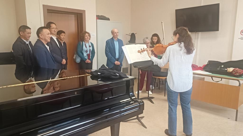 英国上市公司365