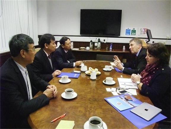 英国上市公司365