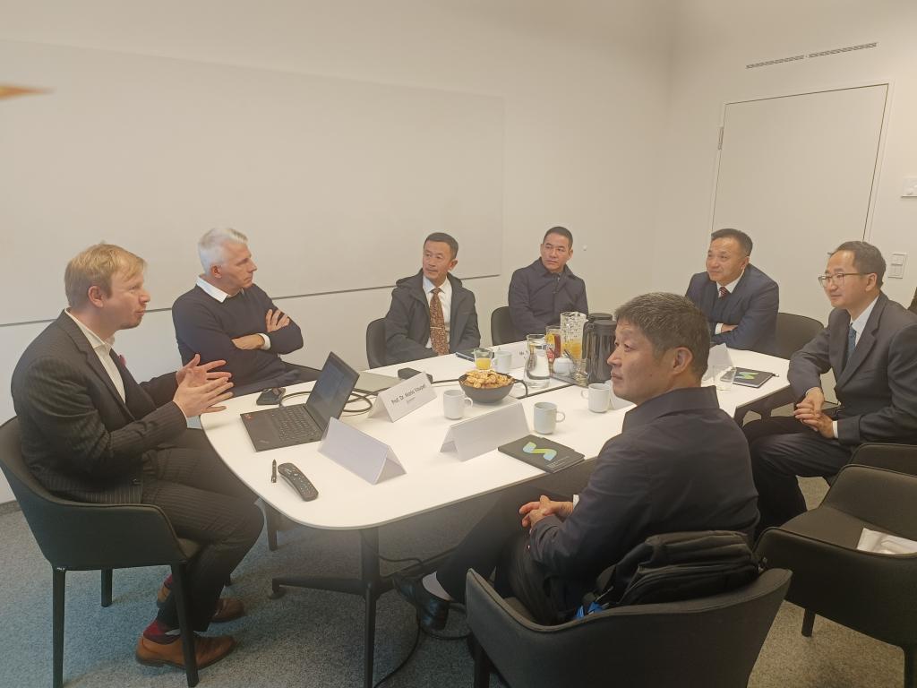 英国上市公司365