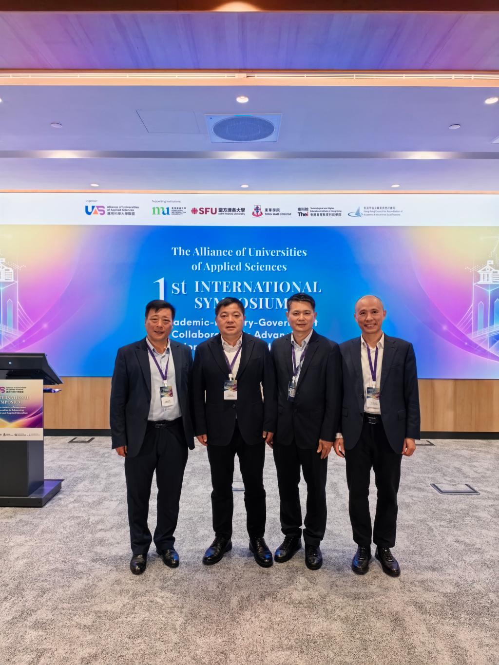 英国上市公司365