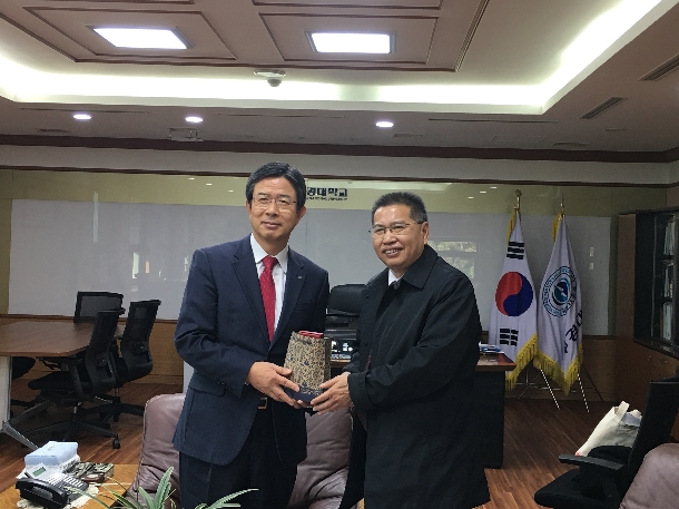 1513325151140219.jpg 英国上市公司365