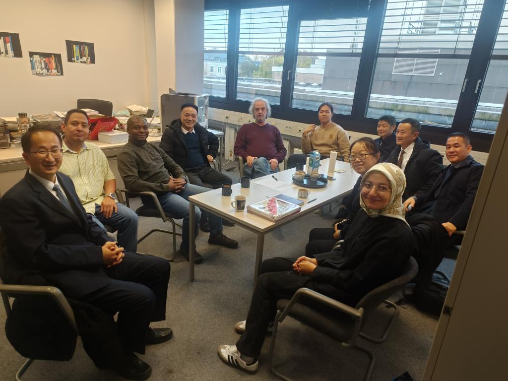 英国上市公司365